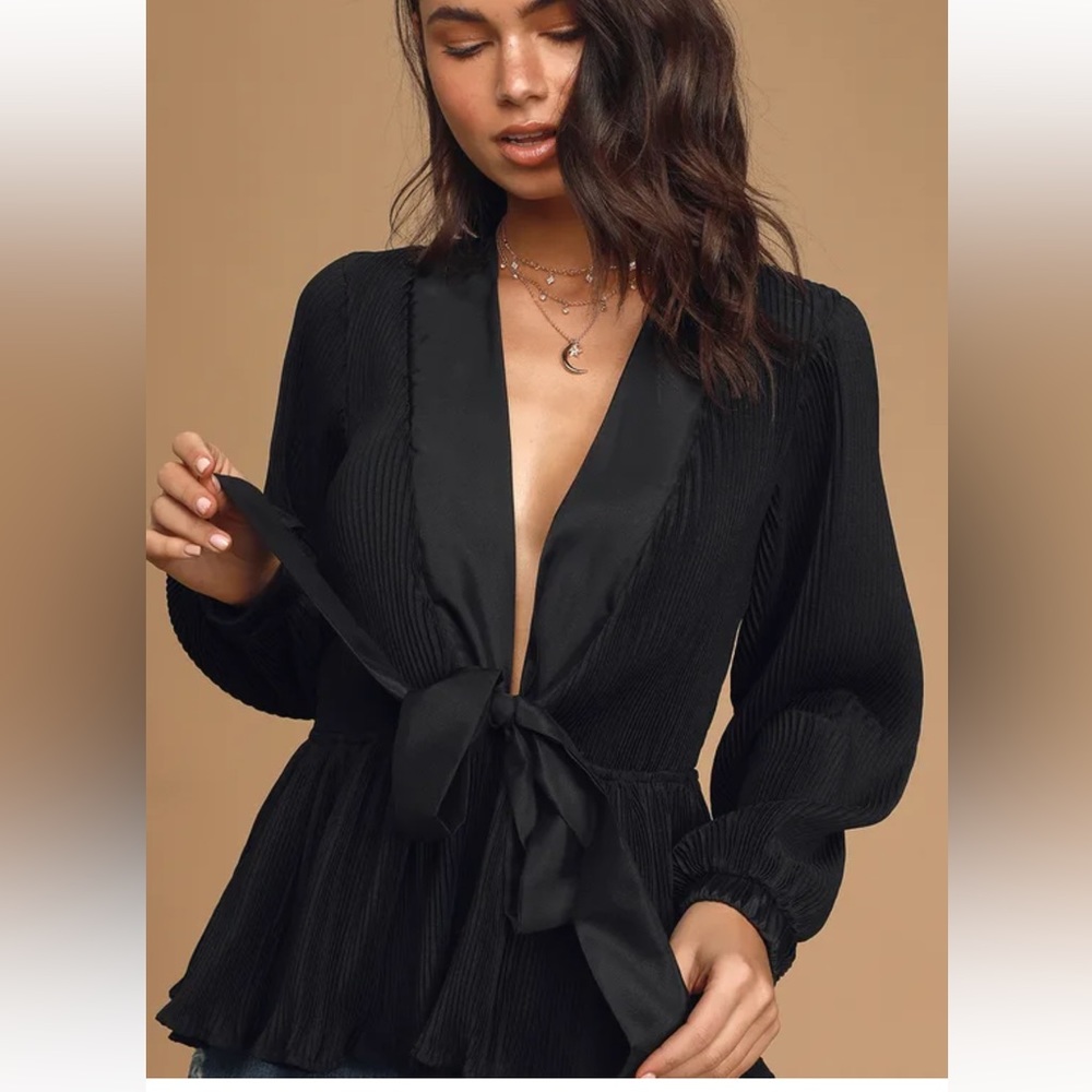Sweet Victory Black Pleated Tie-Front Peplum Top